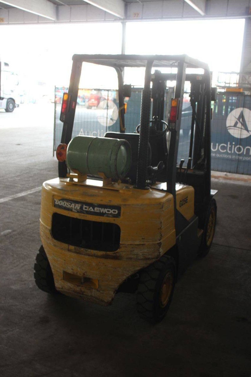 Frontstapler типа Doosan G25E-3, Gebrauchtmaschine в Antwerpen (Фотография 5)