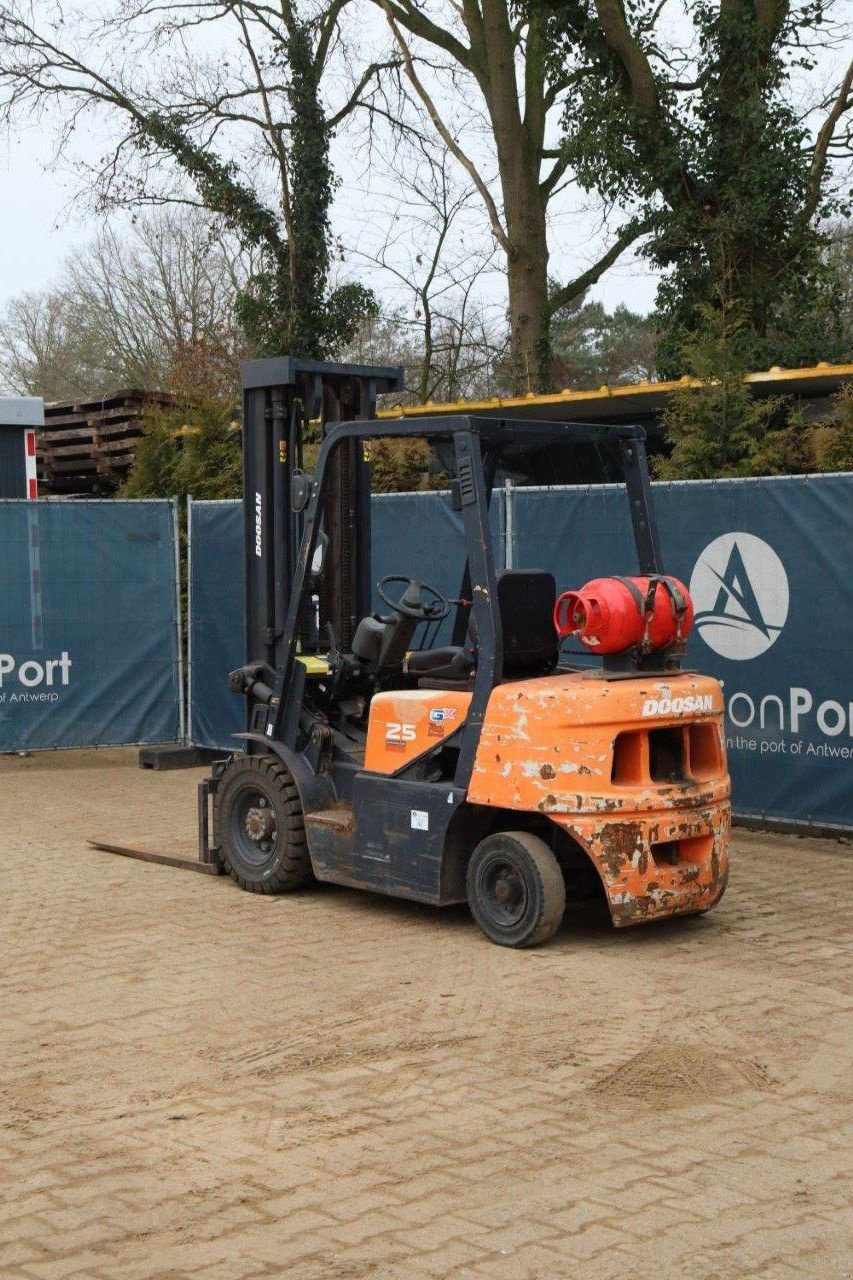 Frontstapler του τύπου Doosan G25G-5, Gebrauchtmaschine σε Antwerpen (Φωτογραφία 4)