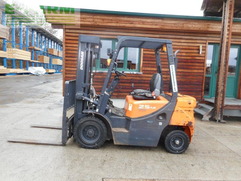 Frontstapler des Typs Doosan g25gp diesel triplex 4,7m + ss ( bj. 2020 ), Gebrauchtmaschine in ST. NIKOLAI/DR. (Bild 1)