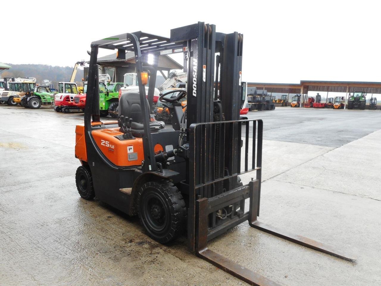 Frontstapler of the type Doosan g25gp diesel triplex 4,7m + ss ( bj. 2020 ), Gebrauchtmaschine in ST. NIKOLAI/DR. (Picture 5)