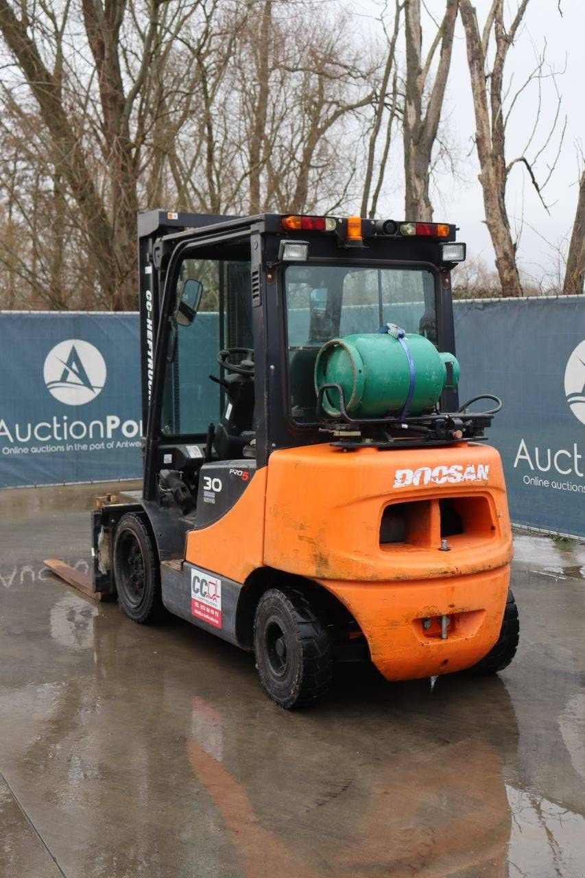 Frontstapler tipa Doosan G30E-5, Gebrauchtmaschine u Antwerpen (Slika 4)