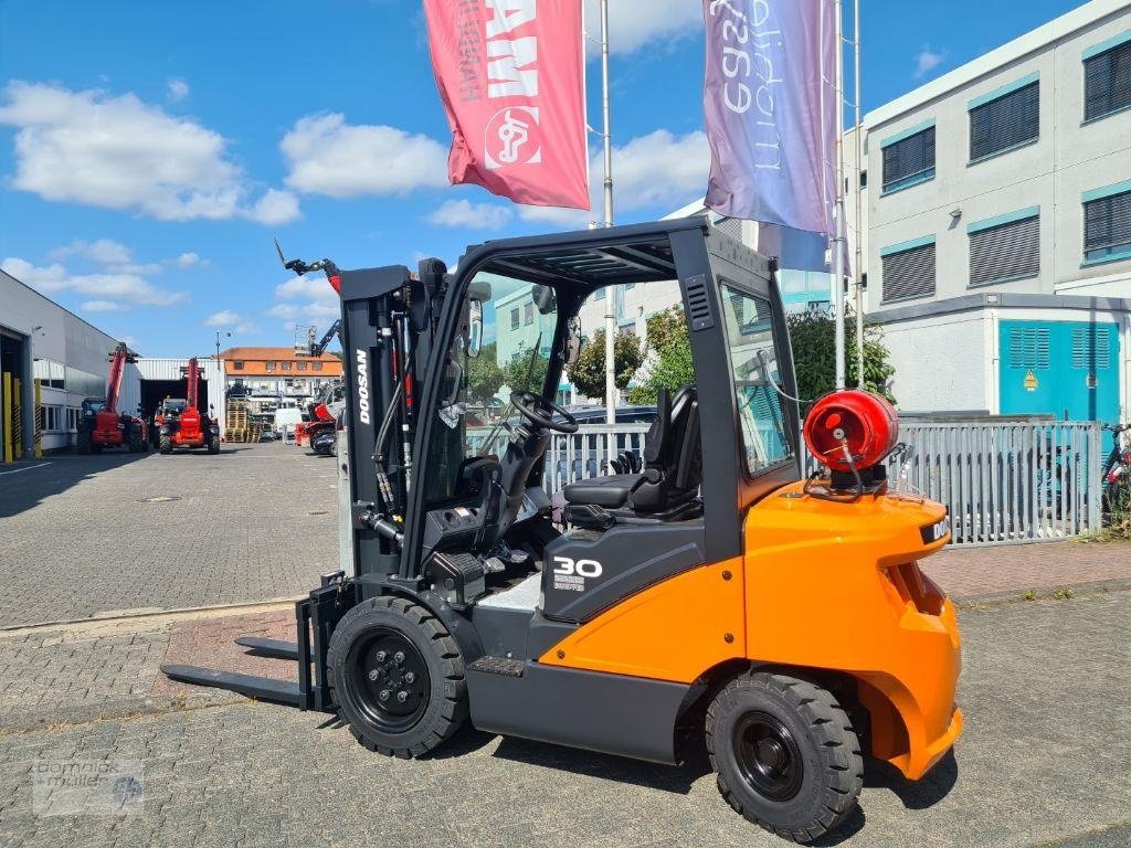 Frontstapler του τύπου Doosan G30P-7, Gebrauchtmaschine σε Friedrichsdorf (Φωτογραφία 8)