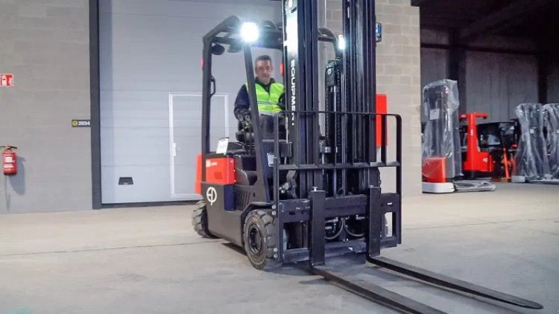 Frontstapler des Typs EP CPD18FVL elektrische heftruck (1.800 kg), Neumaschine in Andelst (Bild 9)