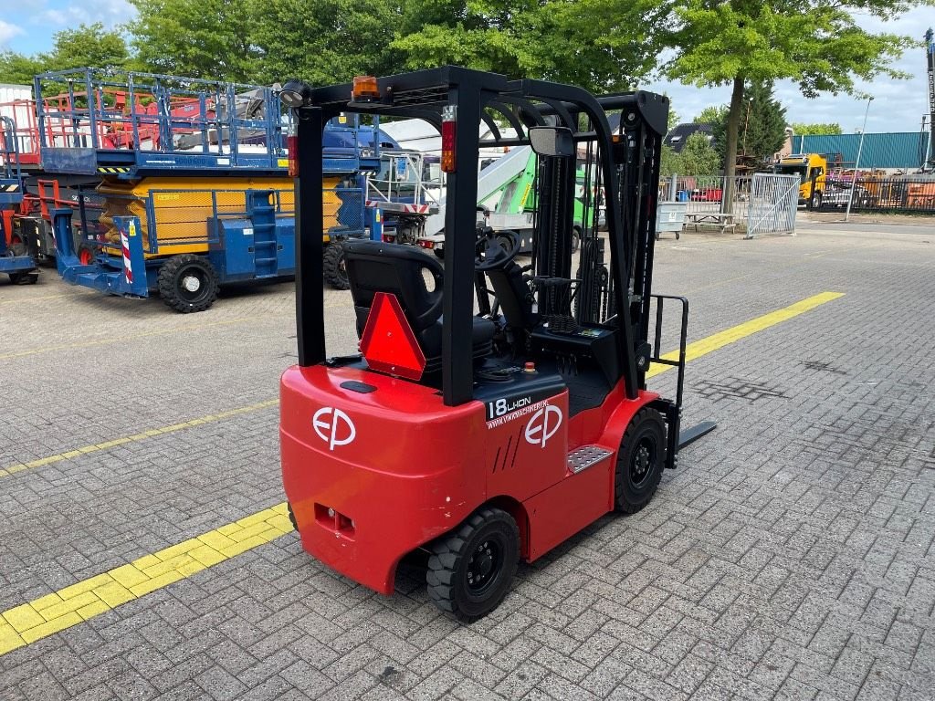 Frontstapler typu EP EFL 181, Gebrauchtmaschine v WIJCHEN (Obrázek 8)