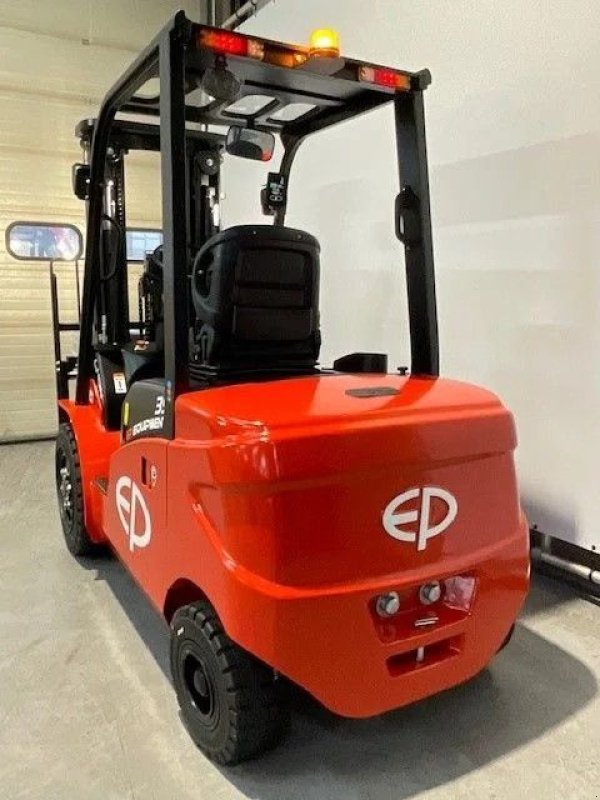 Frontstapler des Typs EP EFL 353 li-ion met een hefhoogte van 4,80m, Neumaschine in Andelst (Bild 5)
