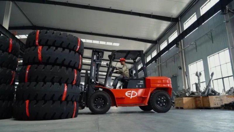 Frontstapler des Typs EP EFL 702 elektrische heftruck (7.000 kg), Gebrauchtmaschine in Andelst (Bild 2)