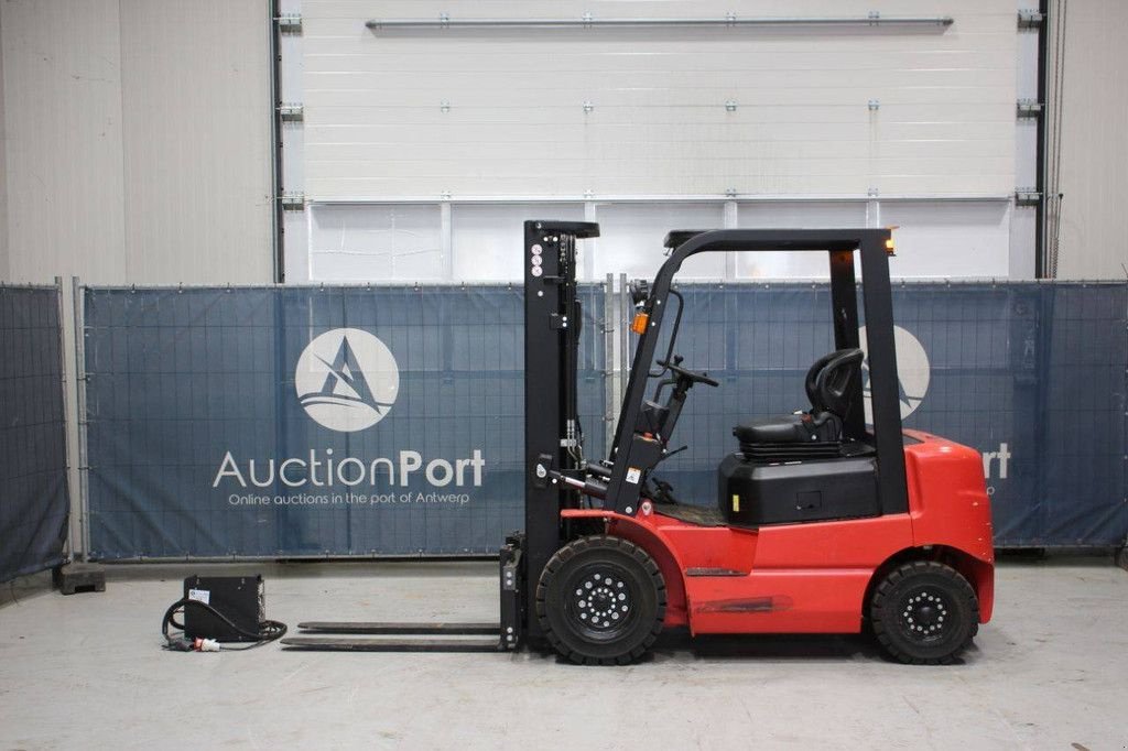 Frontstapler του τύπου EP EFL252, Gebrauchtmaschine σε Antwerpen (Φωτογραφία 2)