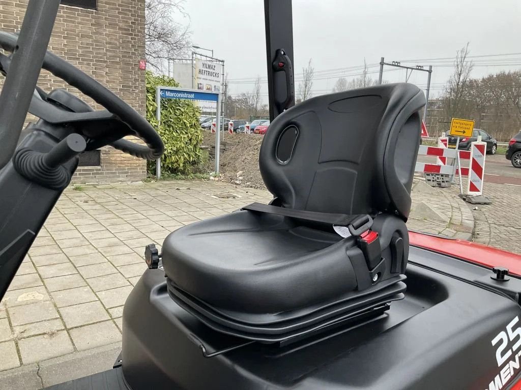 Frontstapler des Typs EP EFL253 B 2500KG 4.80METER HEFTRUCK, Gebrauchtmaschine in Vlaardingen (Bild 4)