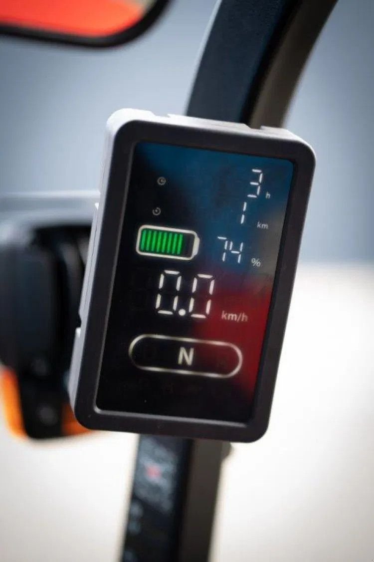 Frontstapler des Typs EP EFL253 S elektrische heftruck (2.500 kg), Neumaschine in Andelst (Bild 4)