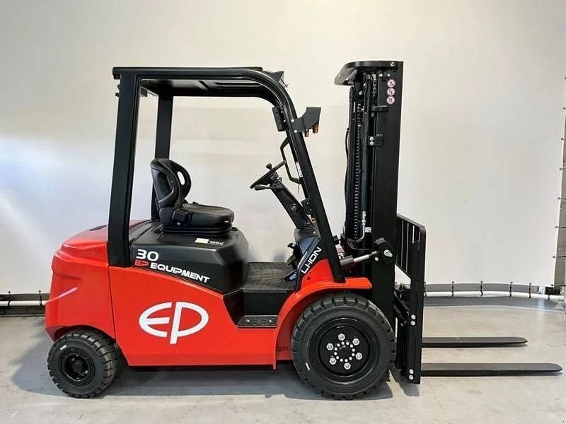 Frontstapler des Typs EP EFL303-B met een hefhoogte van 4,80 meter, Neumaschine in Andelst (Bild 7)