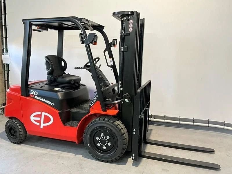 Frontstapler des Typs EP EFL303-B met een hefhoogte van 4,80 meter, Neumaschine in Andelst (Bild 8)