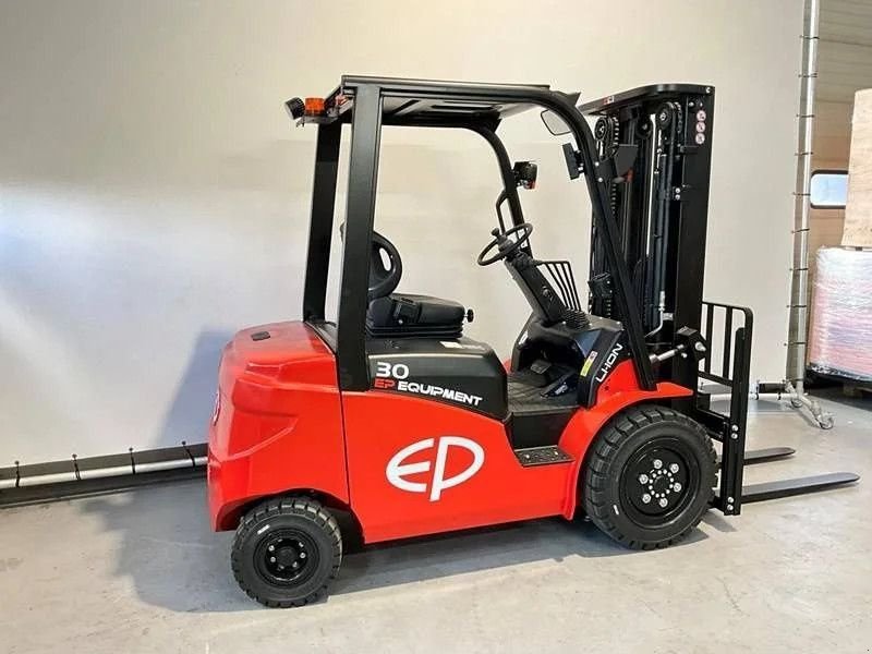 Frontstapler des Typs EP EFL303-B met een hefhoogte van 4,80 meter, Neumaschine in Andelst (Bild 5)