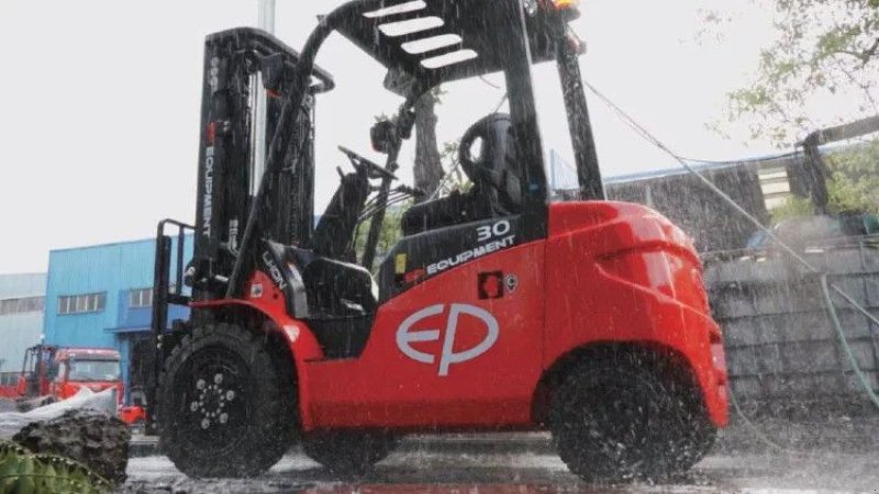 Frontstapler des Typs EP EFL303-S elektrische heftruck (3.000 kg), Neumaschine in Andelst (Bild 3)