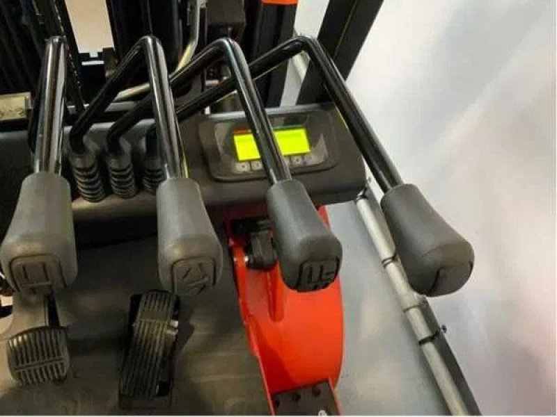 Frontstapler типа EP Vorkheftruck EFL-352 LI-ION, Neumaschine в Andelst (Фотография 7)