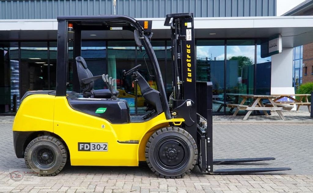 Frontstapler del tipo Eurotrac Eurotrac FD30-II, Neumaschine In Dimbach (Immagine 2)