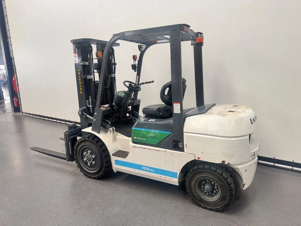 Frontstapler of the type Eurotrac FB30, Gebrauchtmaschine in Culemborg (Picture 8)
