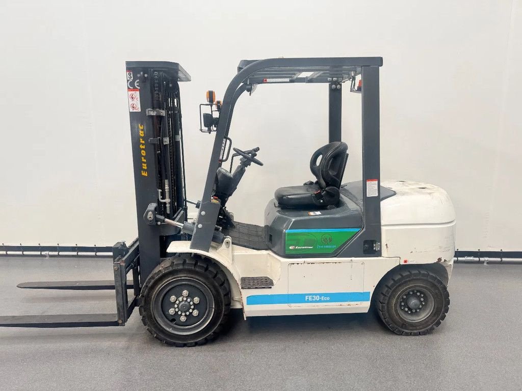 Frontstapler of the type Eurotrac FB30, Gebrauchtmaschine in Culemborg (Picture 3)