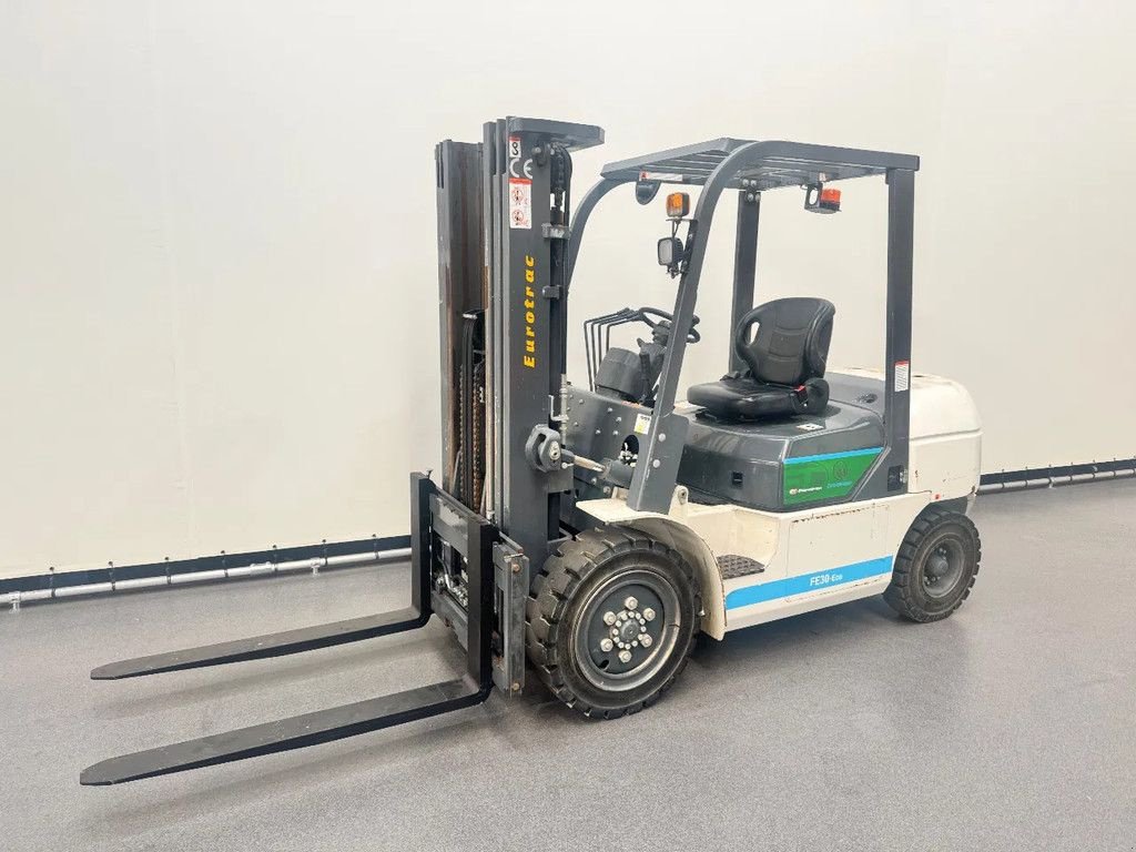 Frontstapler of the type Eurotrac FB30, Gebrauchtmaschine in Culemborg (Picture 2)