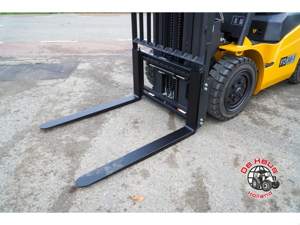 Frontstapler des Typs Eurotrac FD30-1, Neumaschine in MIJNSHEERENLAND (Bild 8)