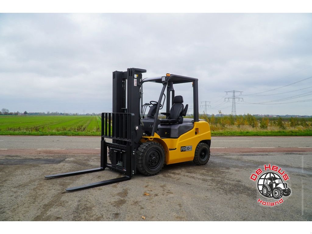 Frontstapler des Typs Eurotrac FD30-1, Neumaschine in MIJNSHEERENLAND (Bild 1)