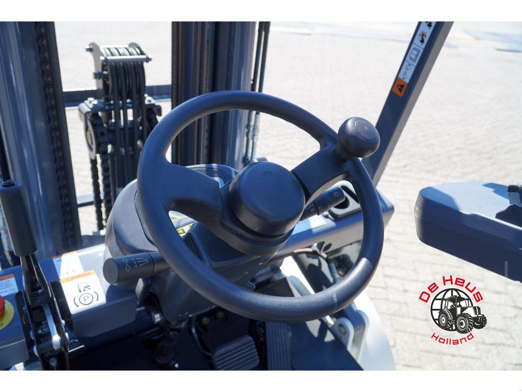 Frontstapler des Typs Eurotrac FE30-ECO+, Neumaschine in MIJNSHEERENLAND (Bild 10)