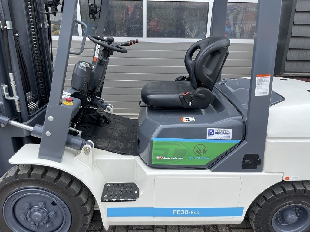 Frontstapler des Typs Eurotrac FE30 ECO electrische heftruck NIEUW, Neumaschine in Neer (Bild 10)
