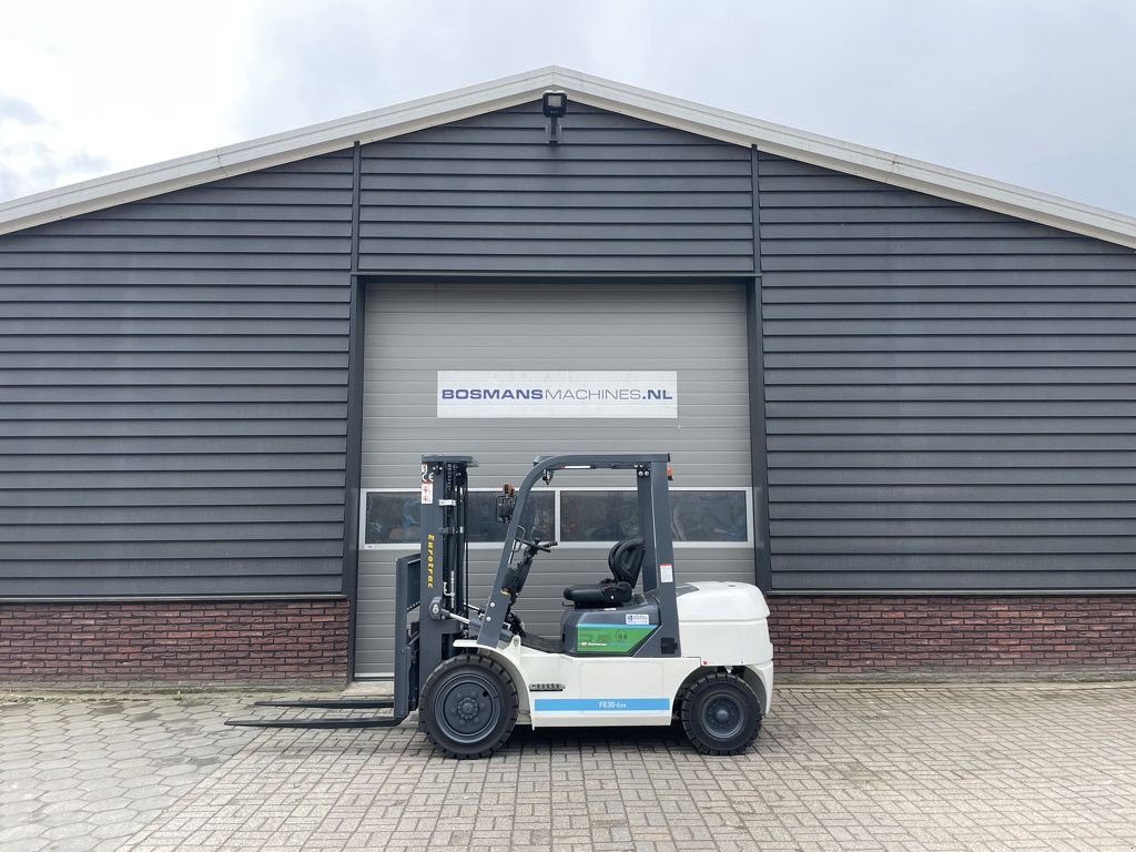 Frontstapler des Typs Eurotrac FE30 ECO electrische heftruck NIEUW, Neumaschine in Neer (Bild 2)