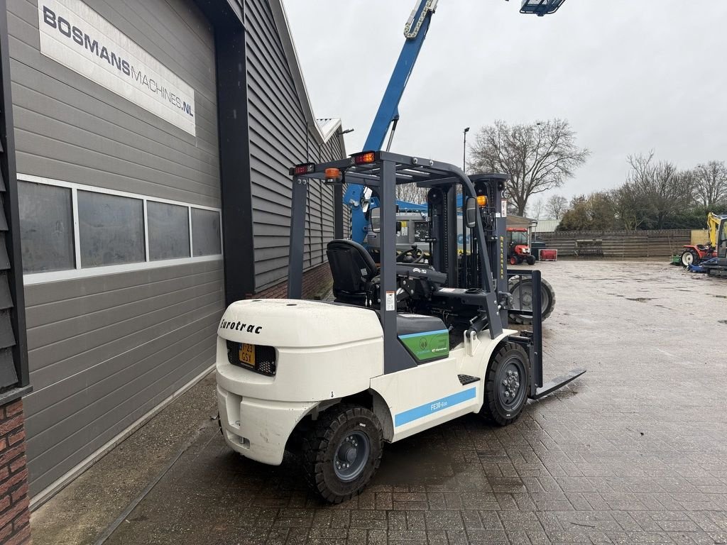 Frontstapler del tipo Eurotrac FE30 ECO heftruck NIEUW met vorkenverspreider, Neumaschine en Neer (Imagen 7)