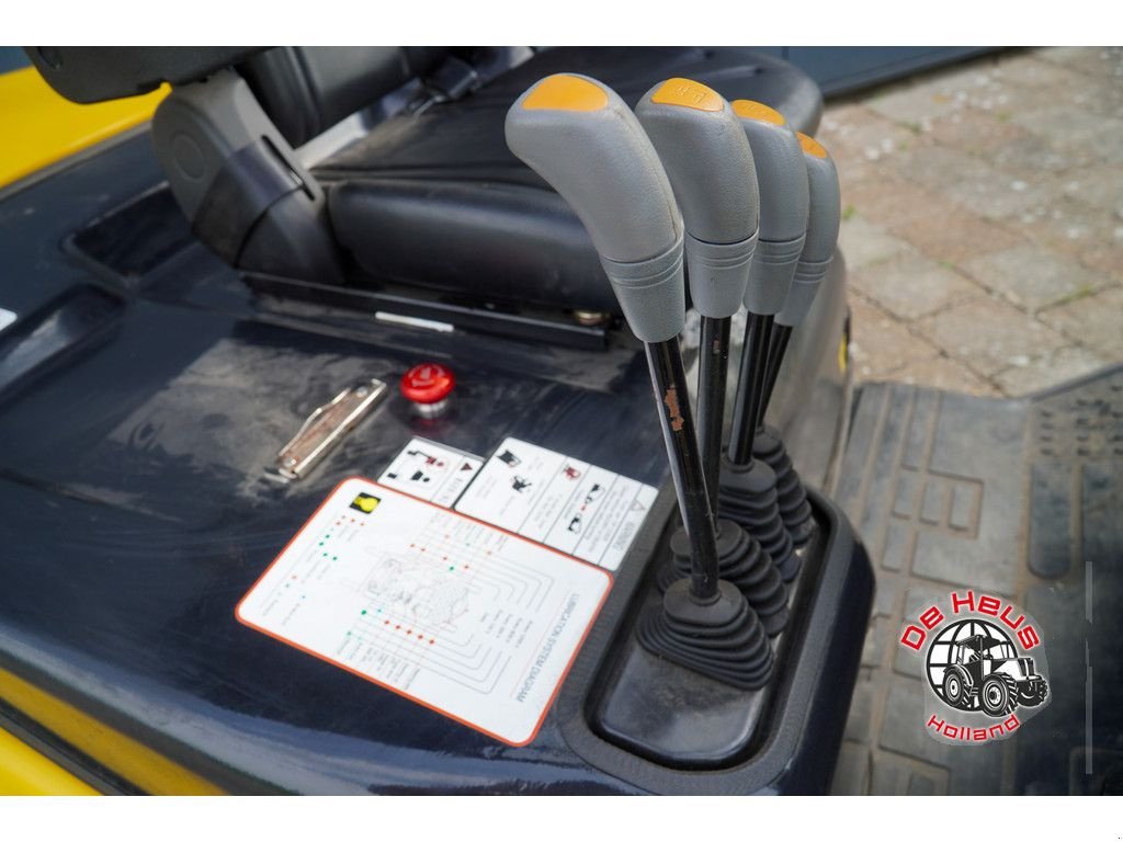 Frontstapler of the type Eurotrac FE35-LT, Neumaschine in MIJNSHEERENLAND (Picture 4)