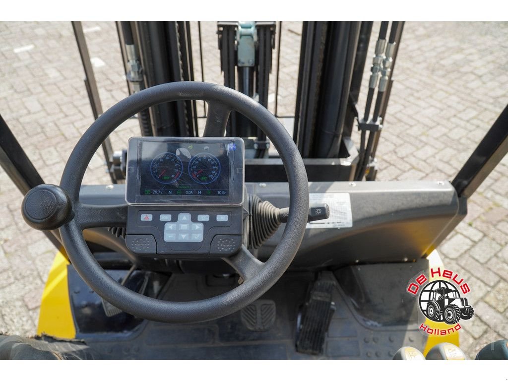 Frontstapler of the type Eurotrac FE35-LT, Neumaschine in MIJNSHEERENLAND (Picture 6)