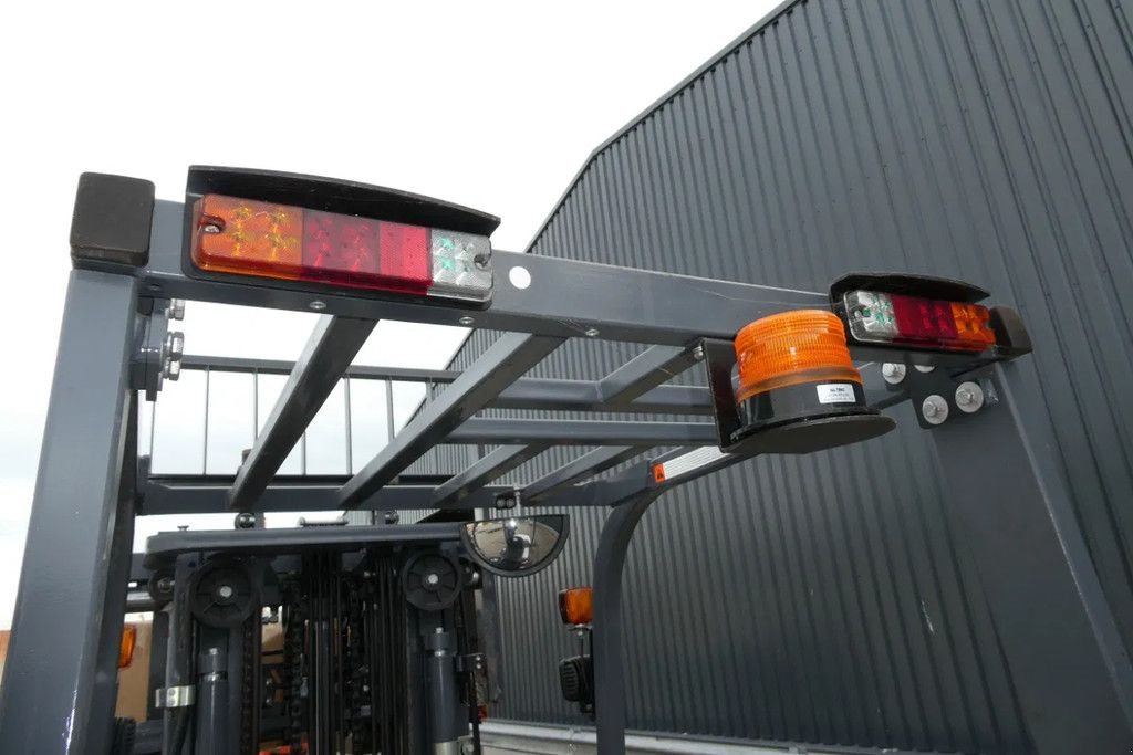 Frontstapler van het type Eurotrac Heftruck FE30-Eco, Gebrauchtmaschine in Losdorp (Foto 11)