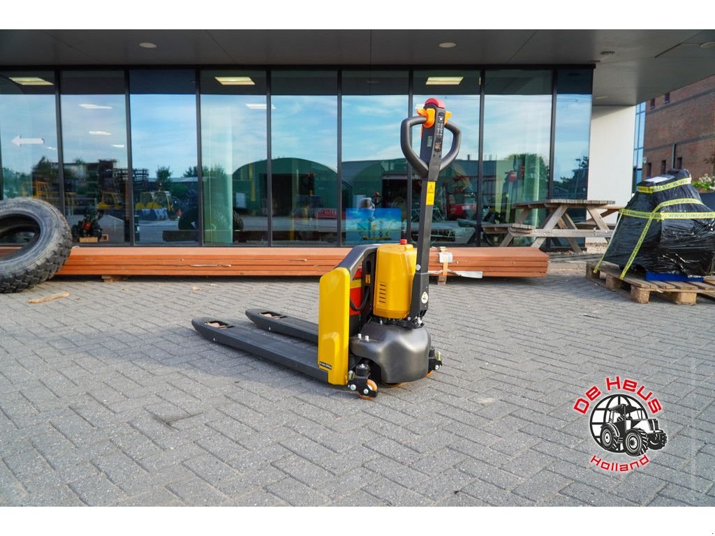 Frontstapler des Typs Eurotrac PT20 (CBD20), Neumaschine in MIJNSHEERENLAND (Bild 7)