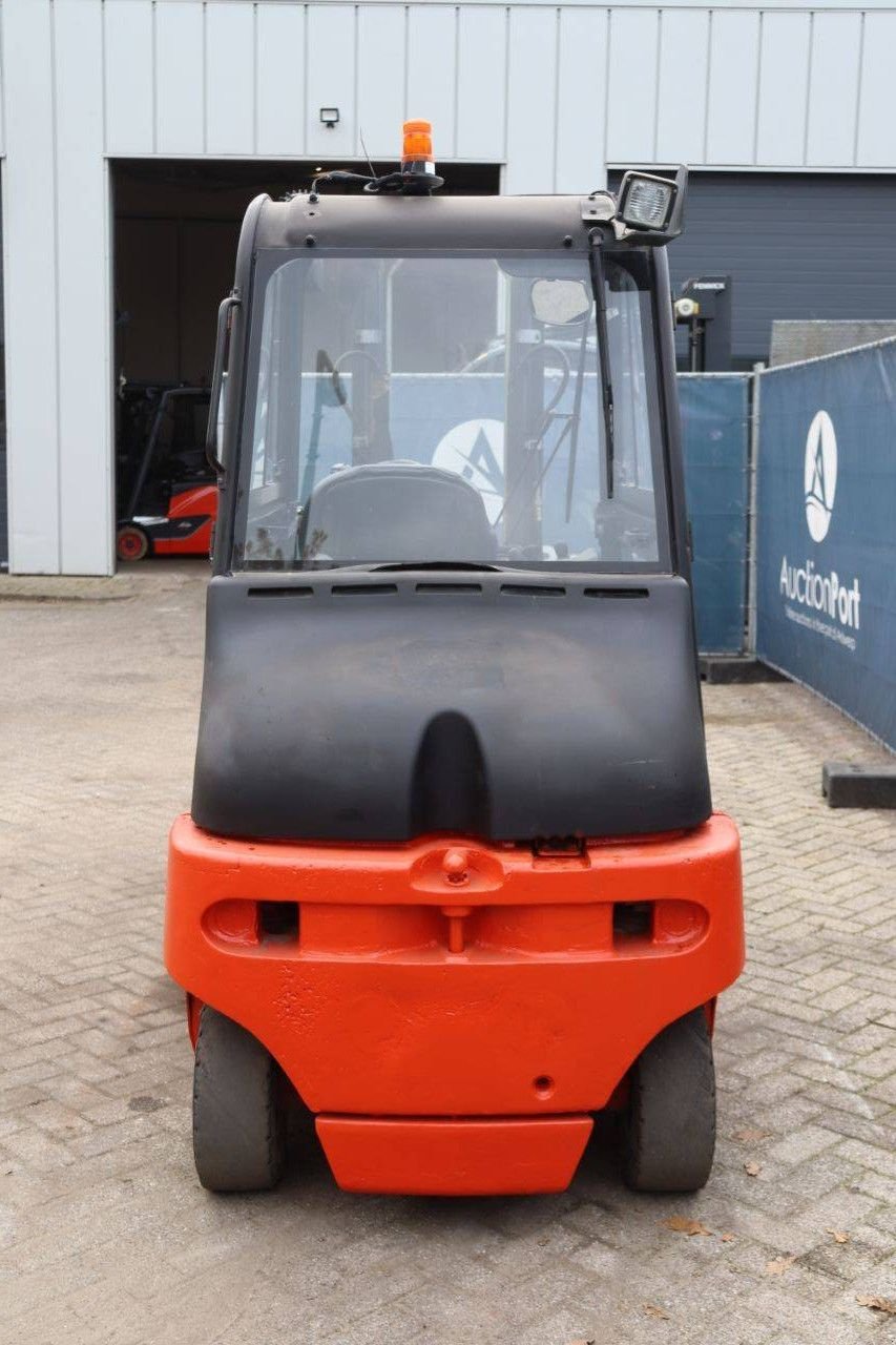 Frontstapler typu Fenwick E30/02, Gebrauchtmaschine w Antwerpen (Zdjęcie 5)