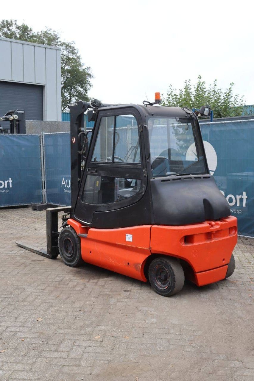 Frontstapler typu Fenwick E30/02, Gebrauchtmaschine w Antwerpen (Zdjęcie 4)