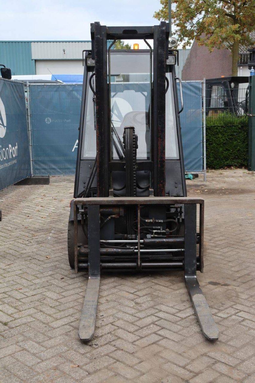 Frontstapler typu Fenwick E30/02, Gebrauchtmaschine w Antwerpen (Zdjęcie 9)
