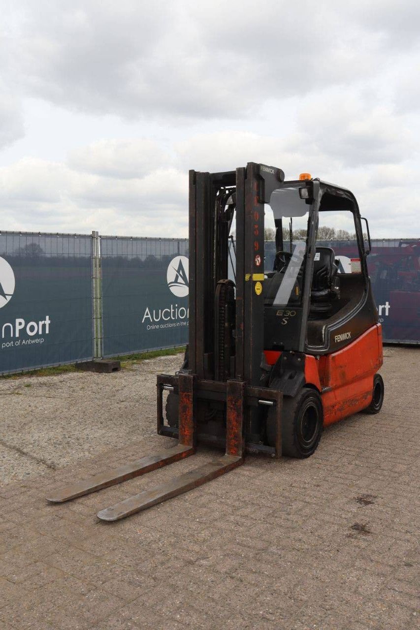 Frontstapler του τύπου Fenwick E30-03/600, Gebrauchtmaschine σε Antwerpen (Φωτογραφία 10)