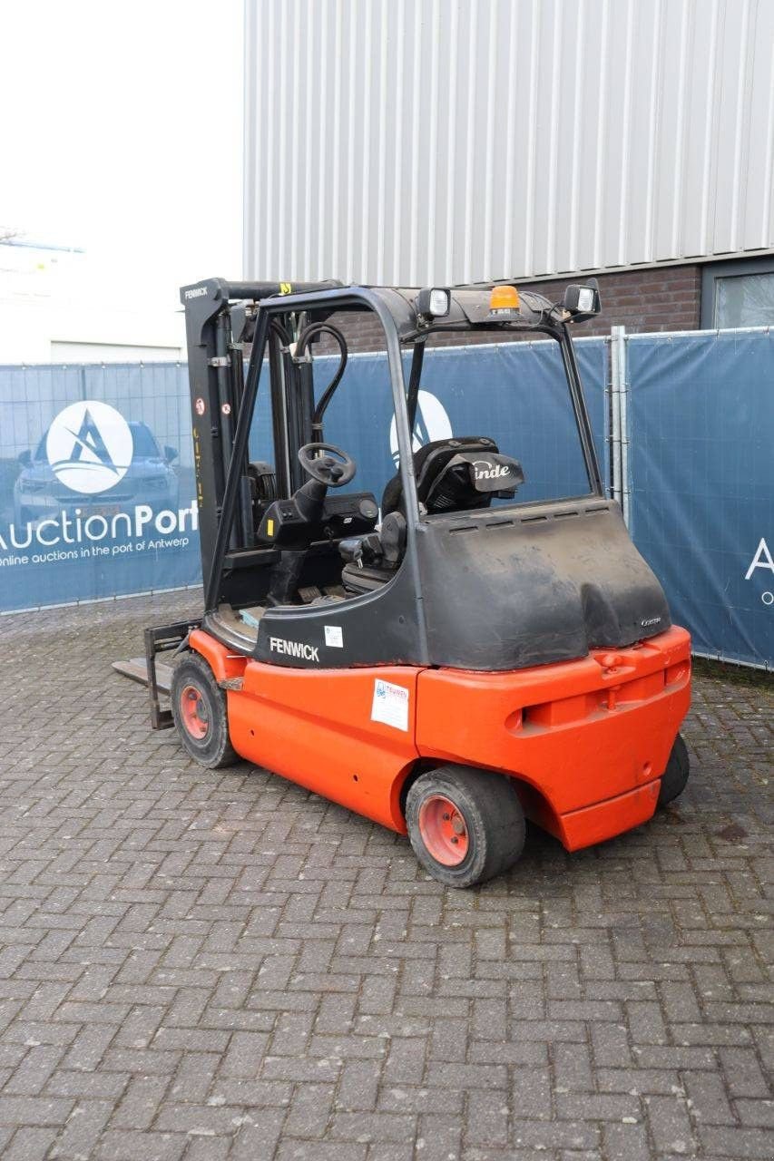 Frontstapler typu Fenwick E30/03, Gebrauchtmaschine w Antwerpen (Zdjęcie 4)