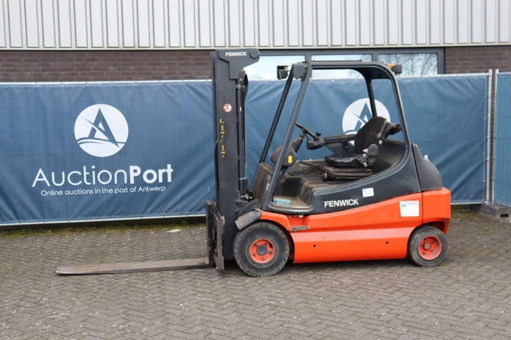 Frontstapler typu Fenwick E30/03, Gebrauchtmaschine w Antwerpen (Zdjęcie 1)