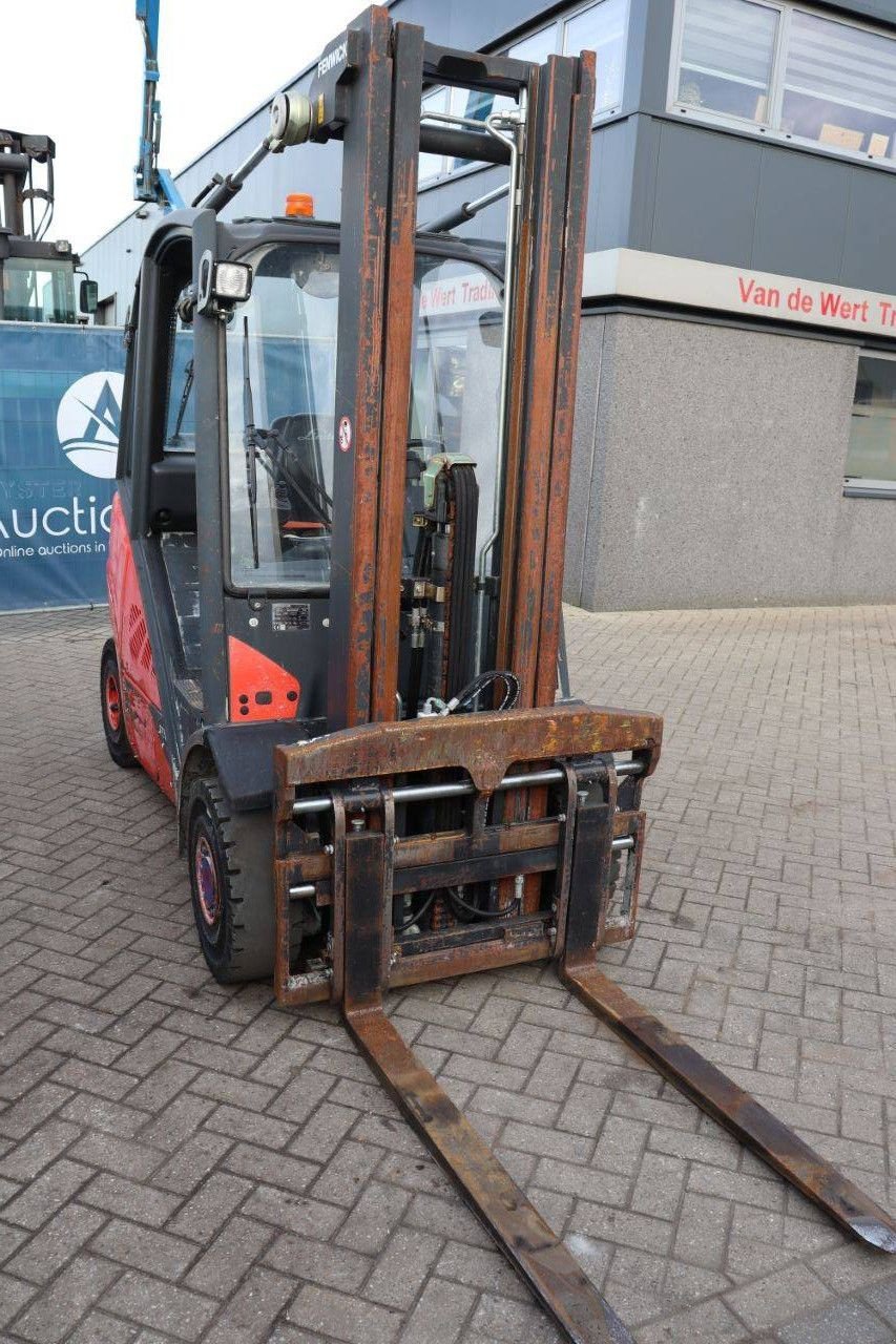 Frontstapler a típus Fenwick H25T-02, Gebrauchtmaschine ekkor: Antwerpen (Kép 9)