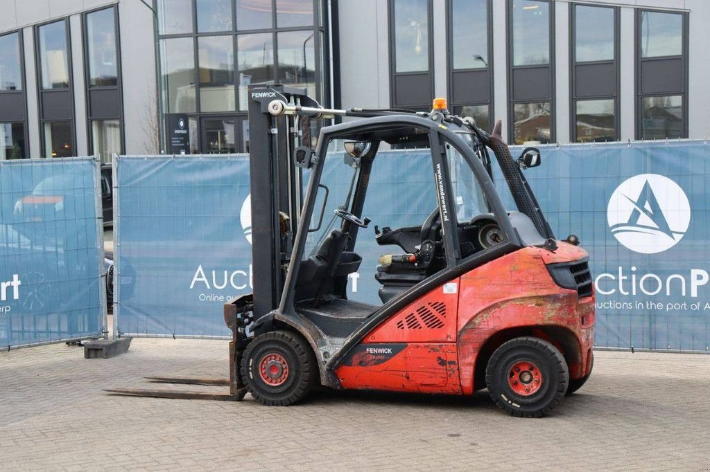 Frontstapler des Typs Fenwick H25T-02, Gebrauchtmaschine in Antwerpen (Bild 3)
