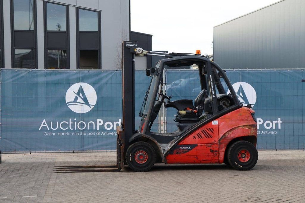 Frontstapler des Typs Fenwick H25T-02, Gebrauchtmaschine in Antwerpen (Bild 1)