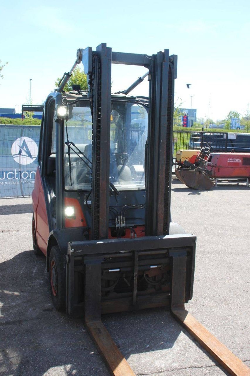 Frontstapler typu Fenwick H40T, Gebrauchtmaschine v Antwerpen (Obrázok 7)