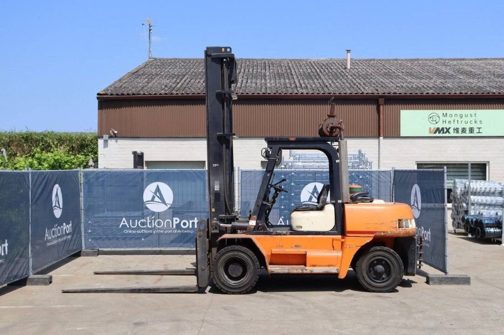 Frontstapler от тип Halla HDF70, Gebrauchtmaschine в Antwerpen (Снимка 2)