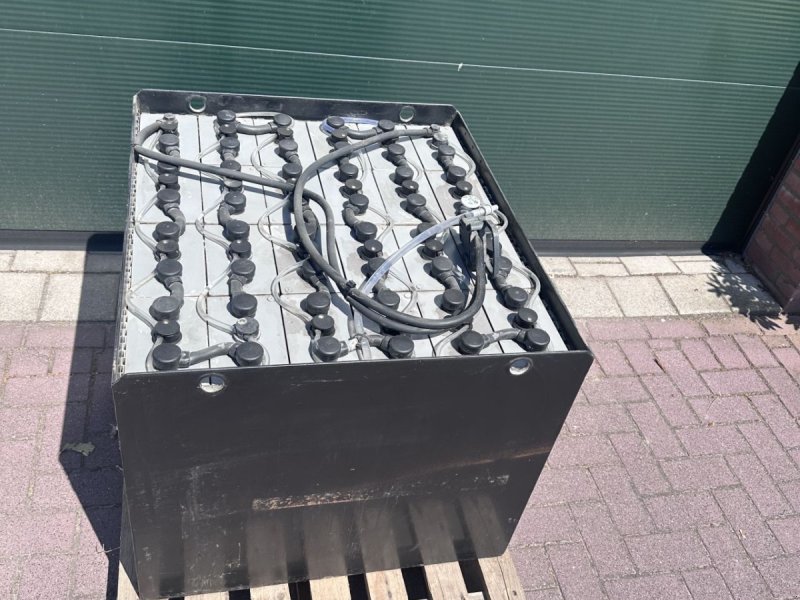 Frontstapler des Typs Hawker 750Ah, Gebrauchtmaschine in Reusel (Bild 1)