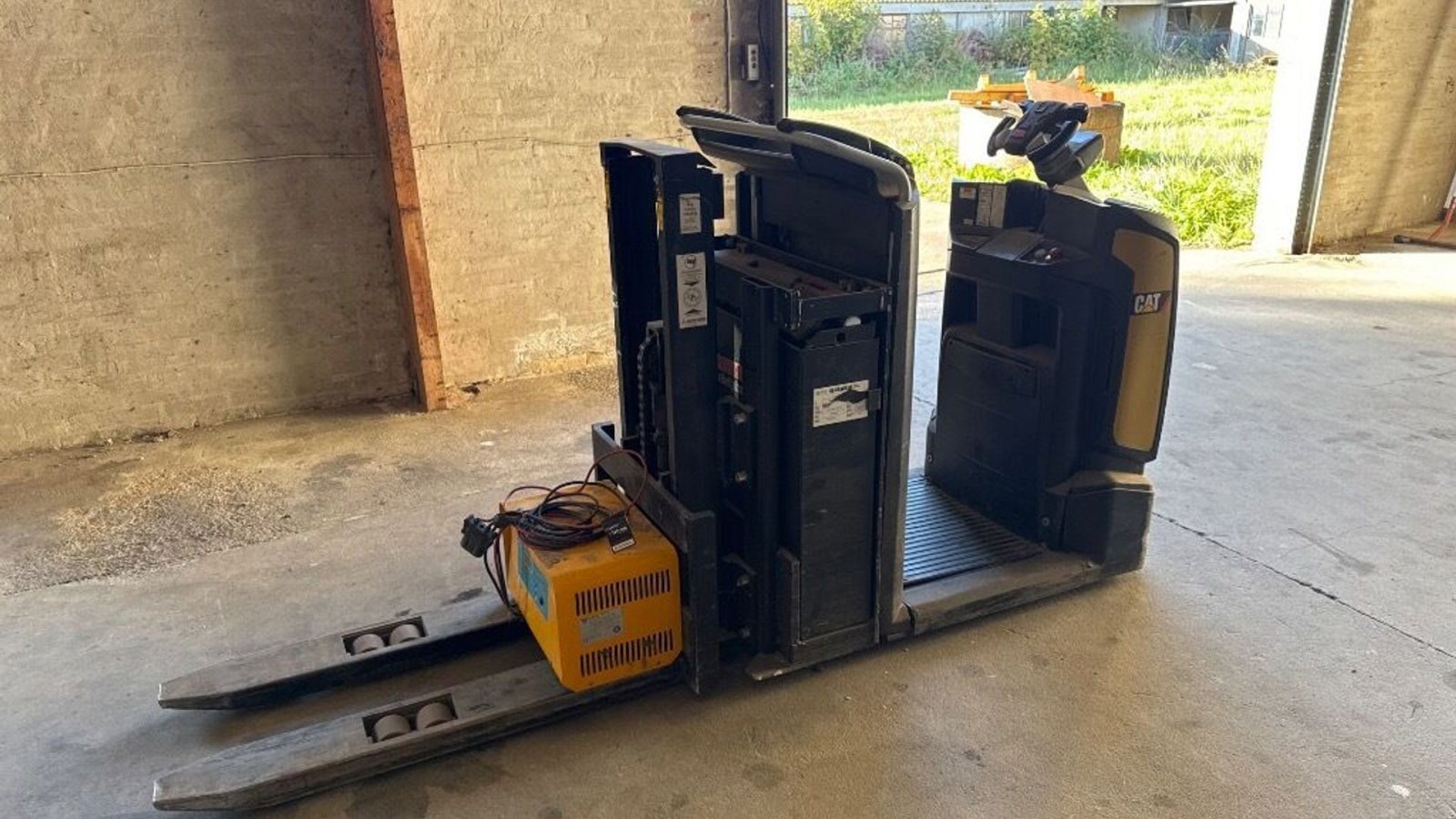 Frontstapler of the type Hawker NO10NEF 1000kg, Gebrauchtmaschine in Rødovre (Picture 3)