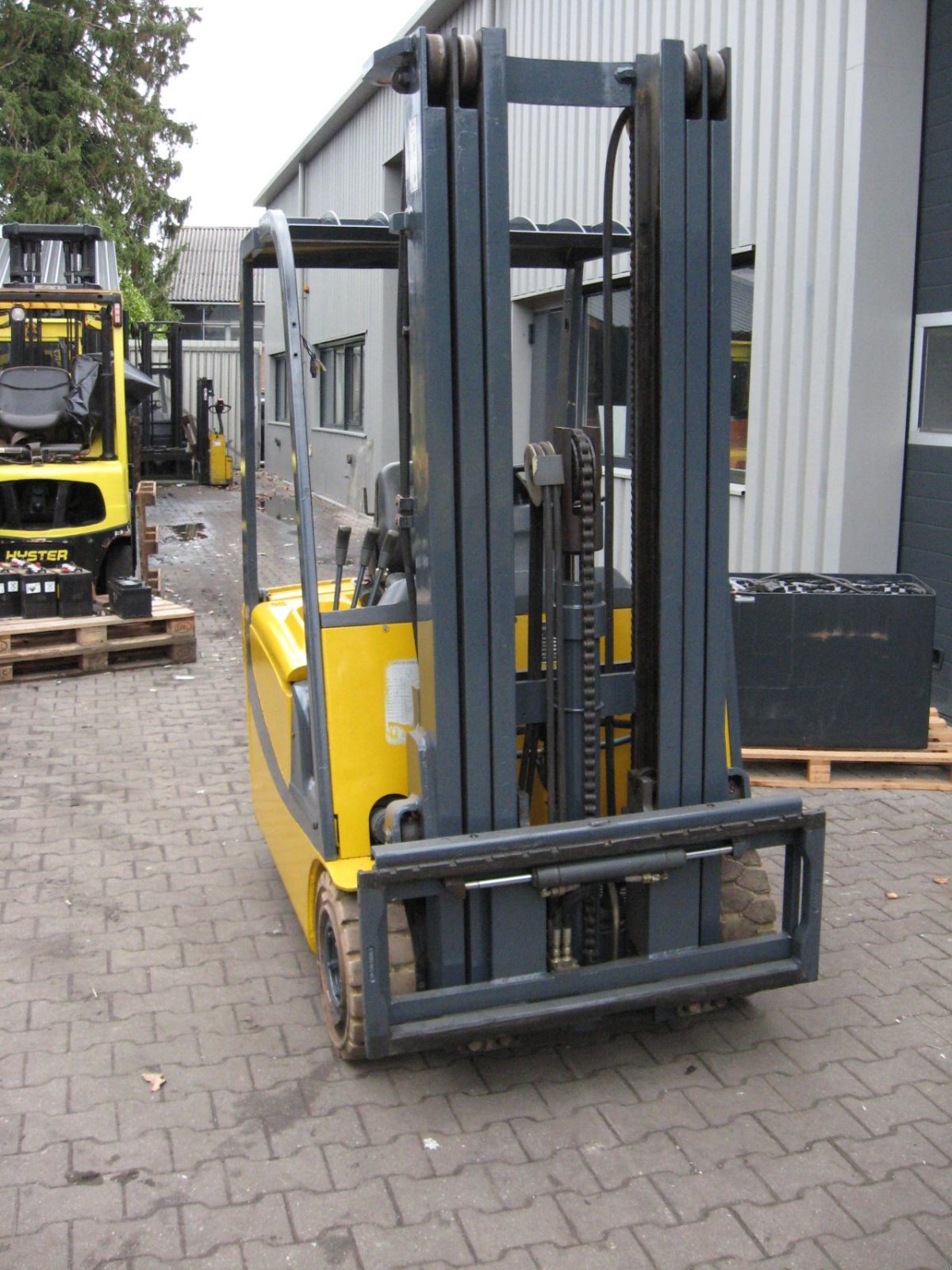 Frontstapler du type Heli -, Gebrauchtmaschine en Oldenzaal (Photo 3)