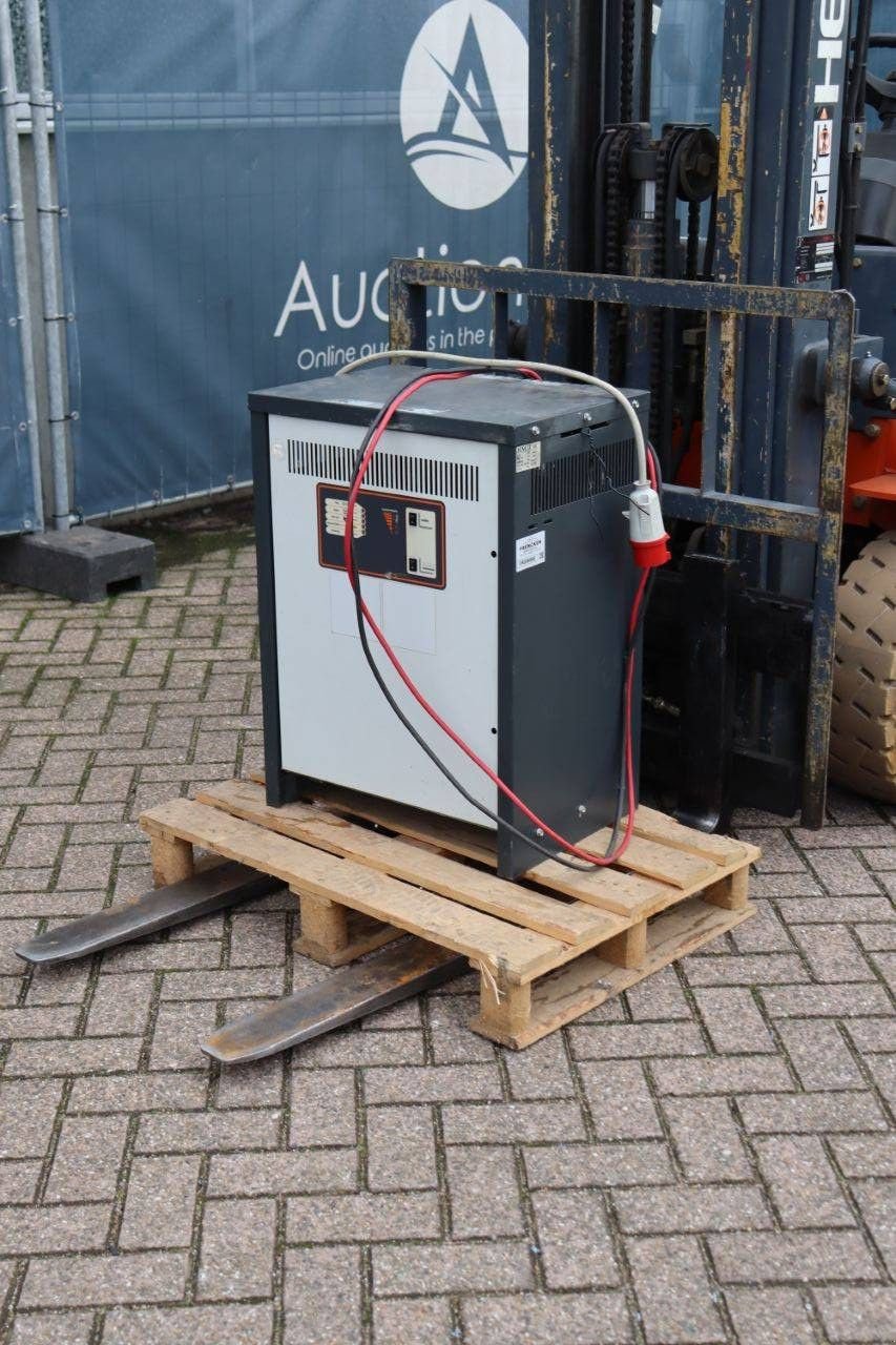 Frontstapler des Typs Heli CPD15, Gebrauchtmaschine in Antwerpen (Bild 11)