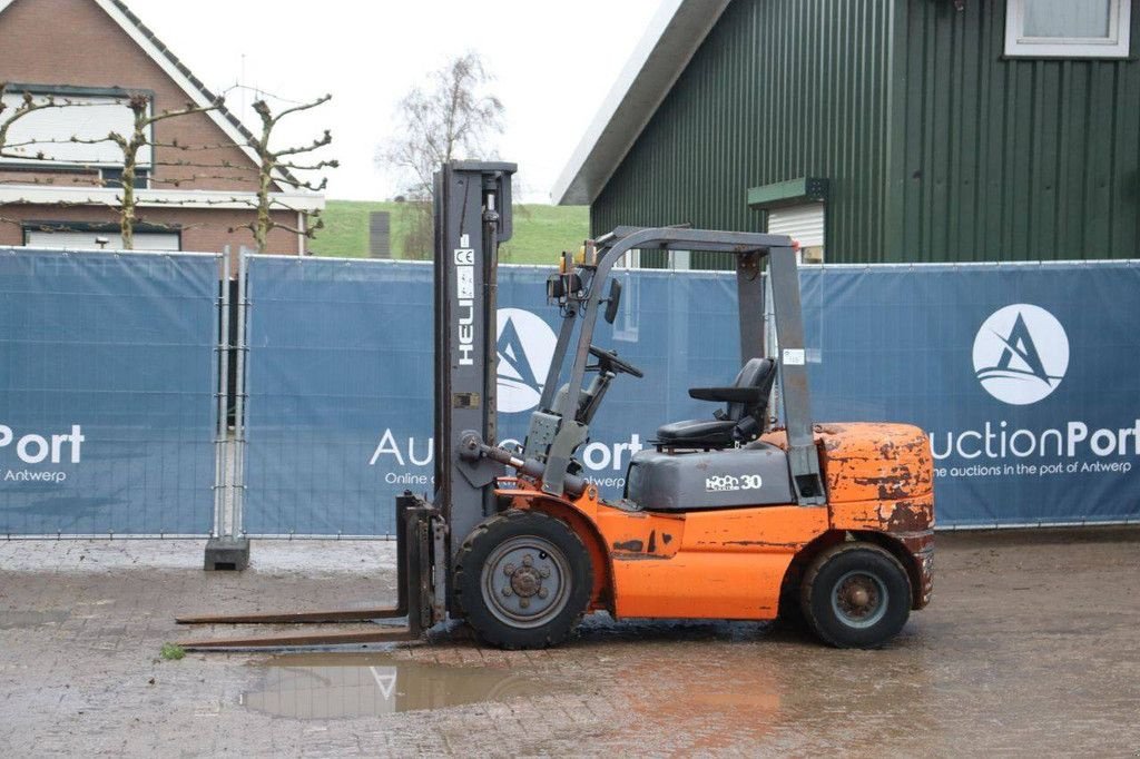 Frontstapler typu Heli HFD30, Gebrauchtmaschine w Antwerpen (Zdjęcie 1)