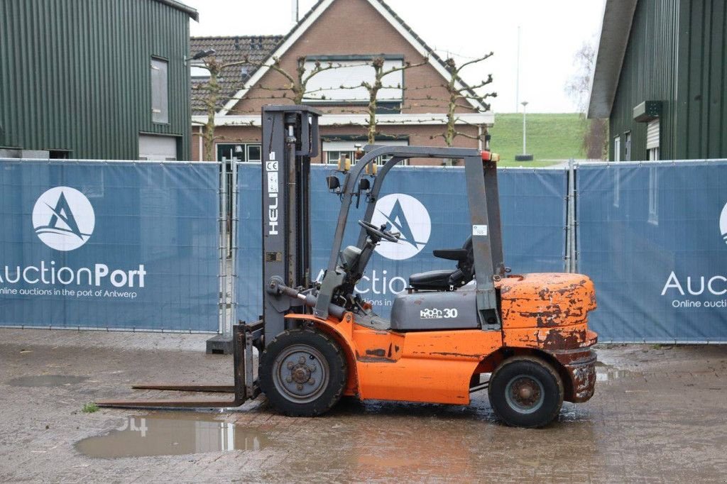 Frontstapler typu Heli HFD30, Gebrauchtmaschine w Antwerpen (Zdjęcie 3)