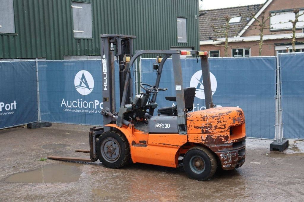 Frontstapler typu Heli HFD30, Gebrauchtmaschine w Antwerpen (Zdjęcie 4)